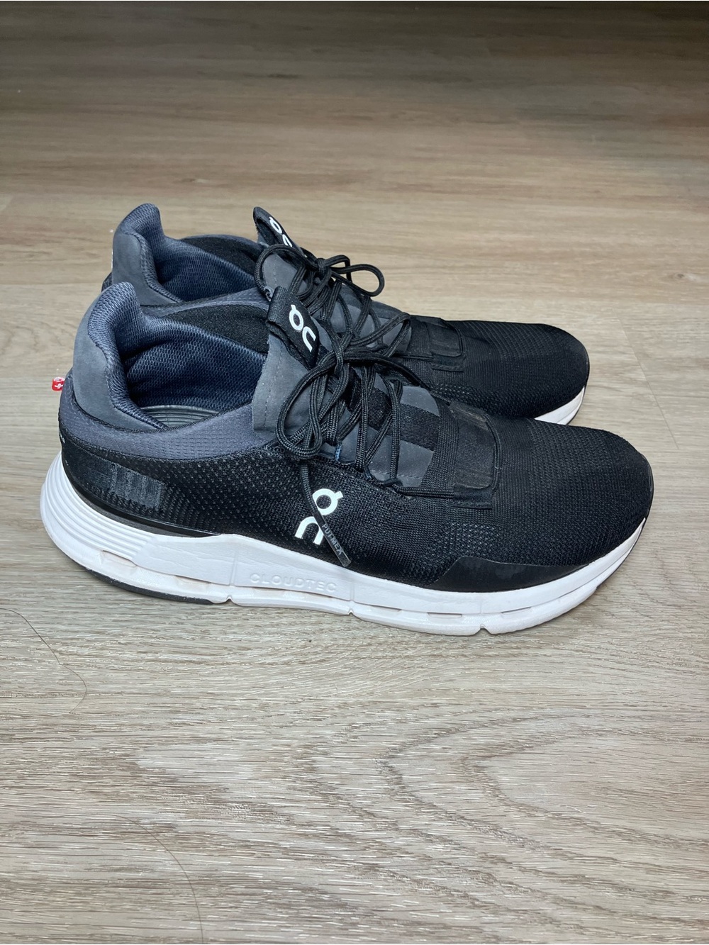 On Cloudnova Phantom sneakers size 10 women 8.5 men